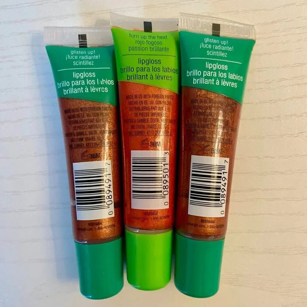 3x Covergirl Lipstick Smoo Chies Sizzle Gloss #550 Glisten Up Turn Up Heat 546
